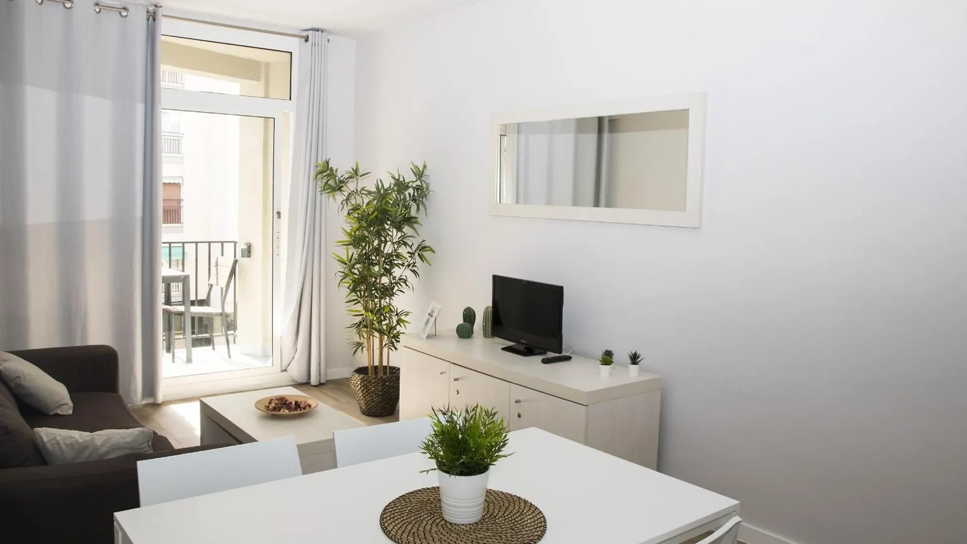 Sant Jordi Apartments Sagrada Familia Barcelone